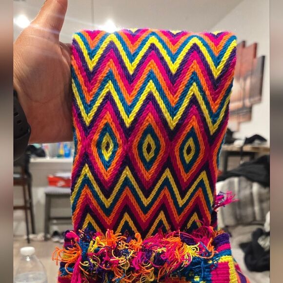 Wayuu Handmade Bucket Bag Vibrant Colors Drawstring - Picture 9 of 11